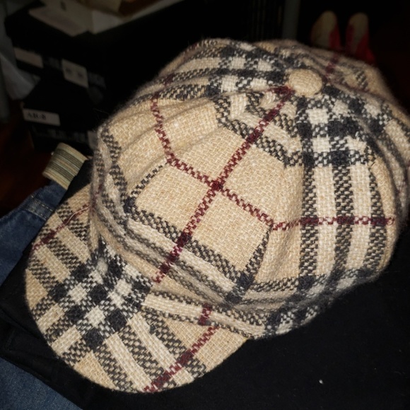Burberry Accessories - ❤Authentic Burberry hat❤